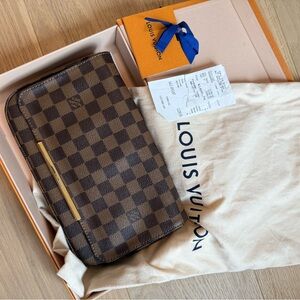 Louis Vuitton Hoxton